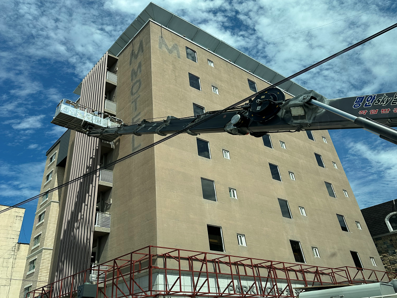 충북 제천 M호텔 객실 전용 장기 TV 렌탈 도입